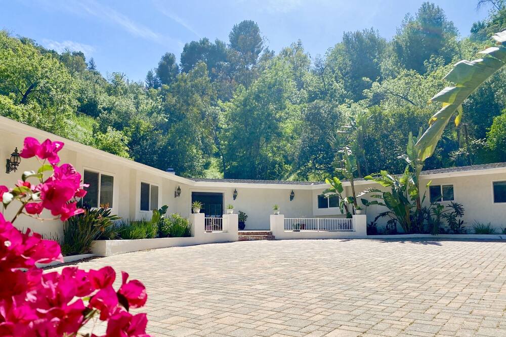 Photo of Others in Studio City