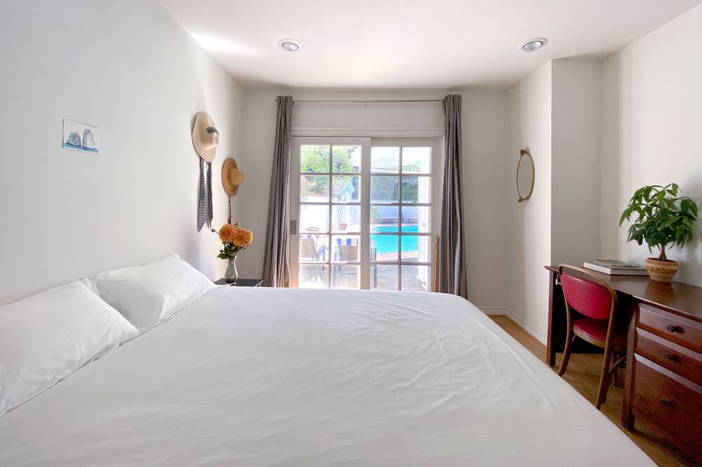 Photo of Bedroom in Studio City