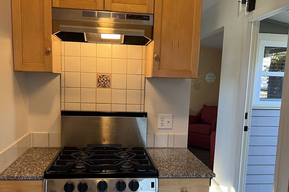 Photo of Kitchen in Railroad District