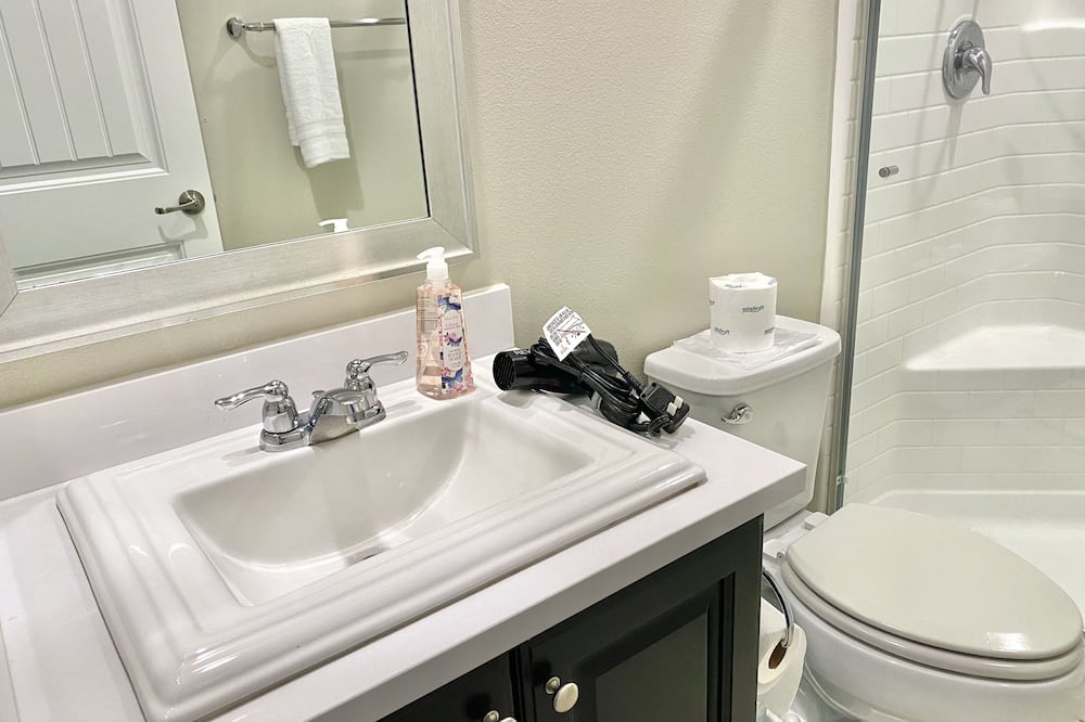 Photo of Bathroom in Mira Loma