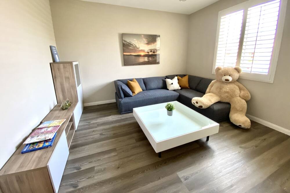 Photo of Livingroom in Mira Loma