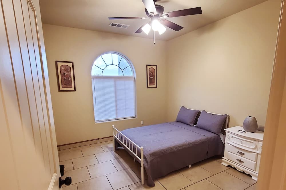 Photo of Bedroom in Porterville