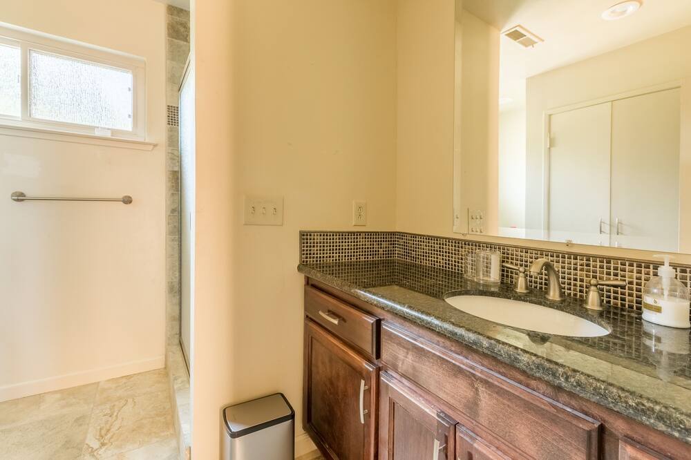 Photo of Bathroom in Madera