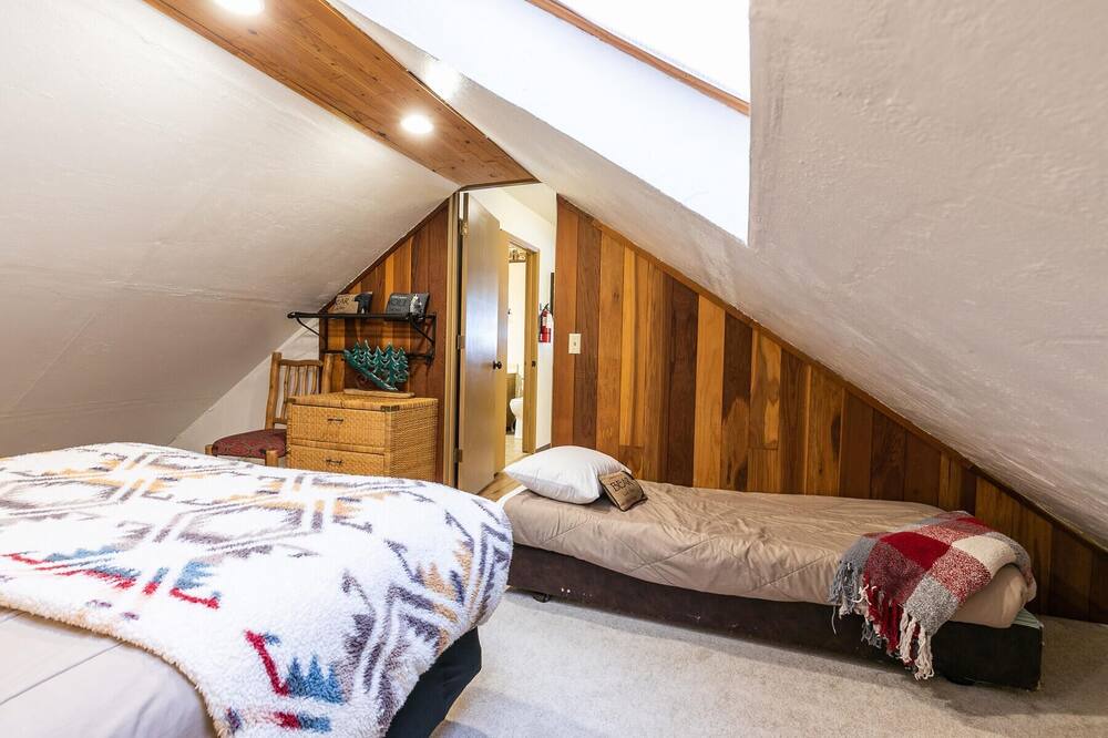 Photo of Bedroom in Kingswood Estates