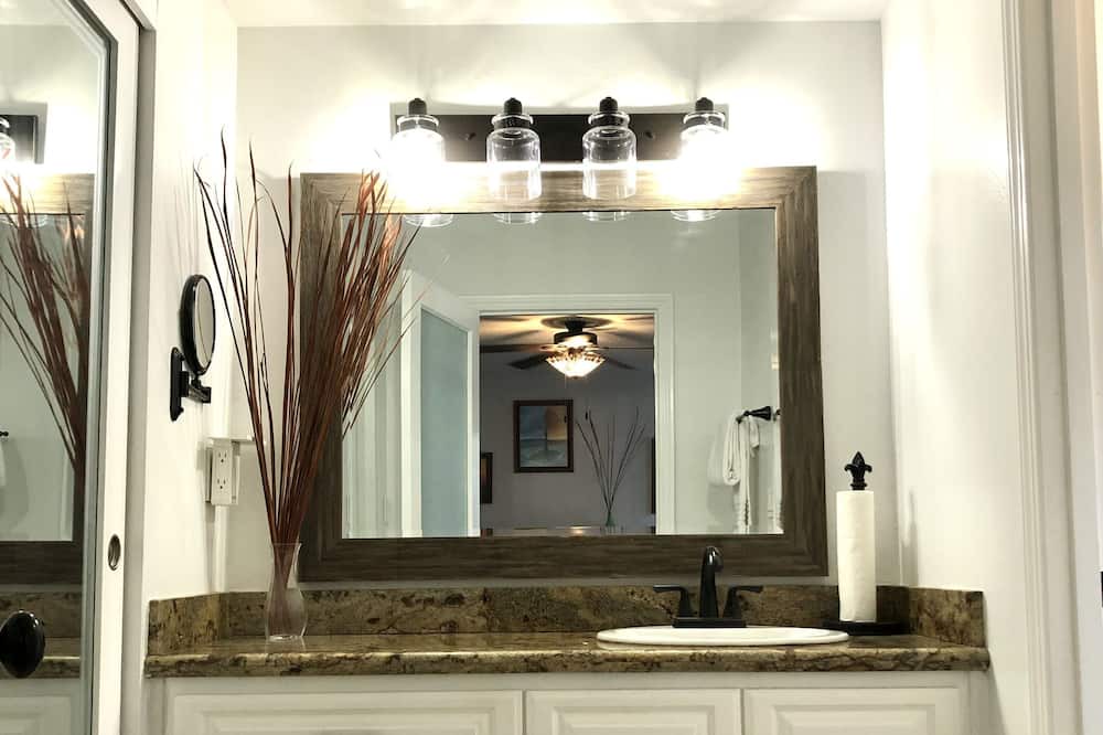 Photo of Bathroom in Kernville