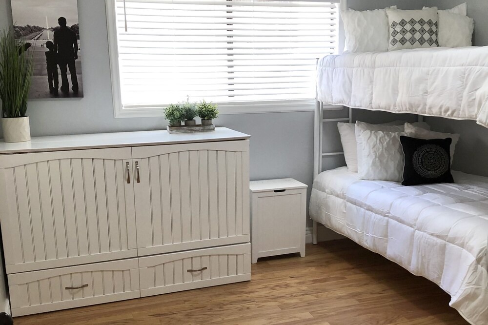 Photo of Bedroom in Kernville