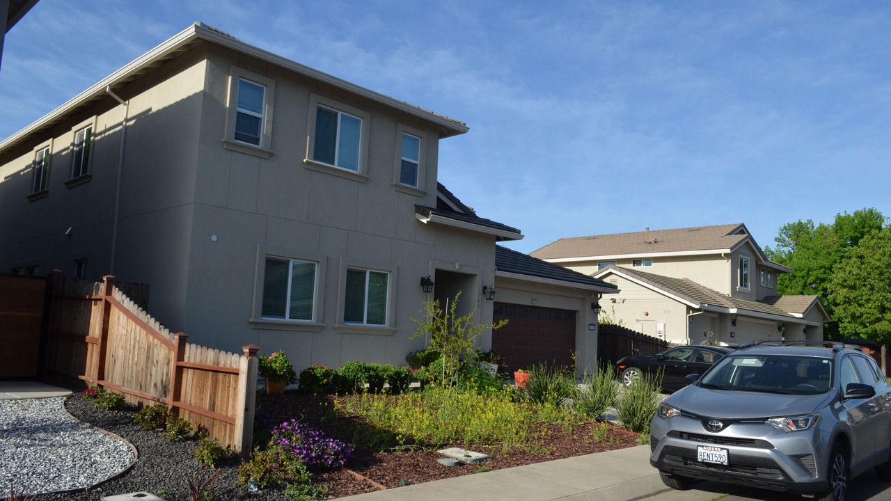 Photo of Buildings in Woodland