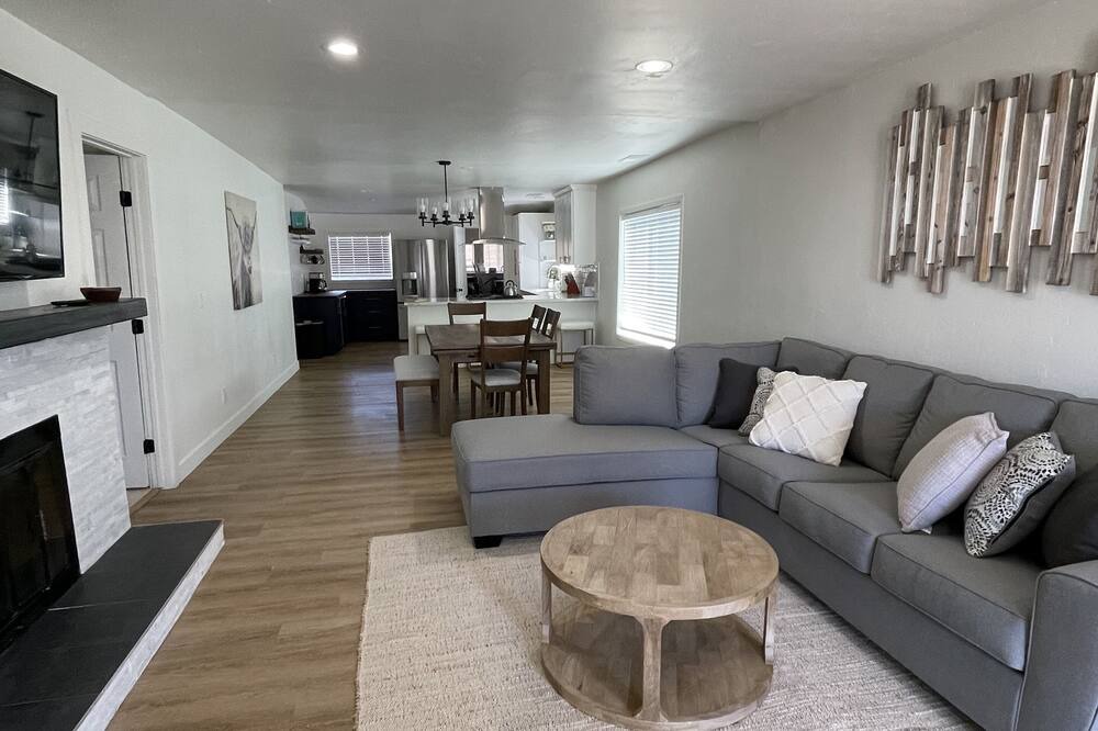 Photo of Livingroom in Folsom