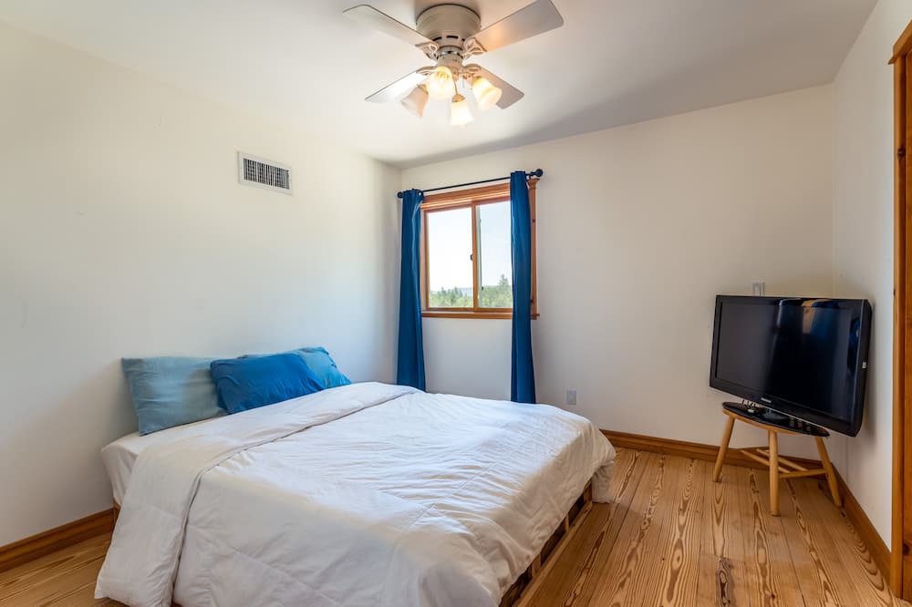 Photo of Bedroom in North Fork