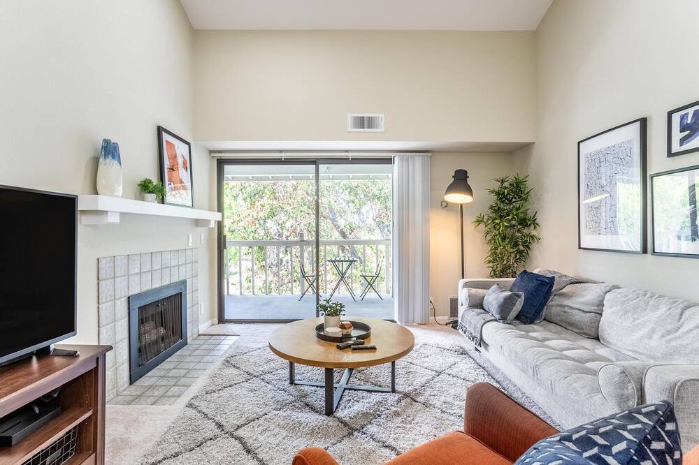 Photo of Livingroom in Centerville