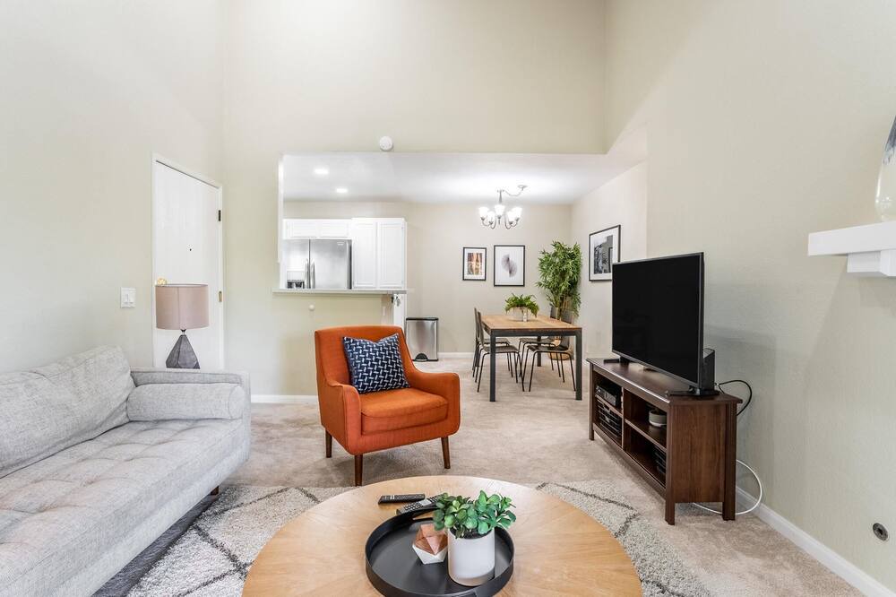 Photo of Livingroom in Centerville