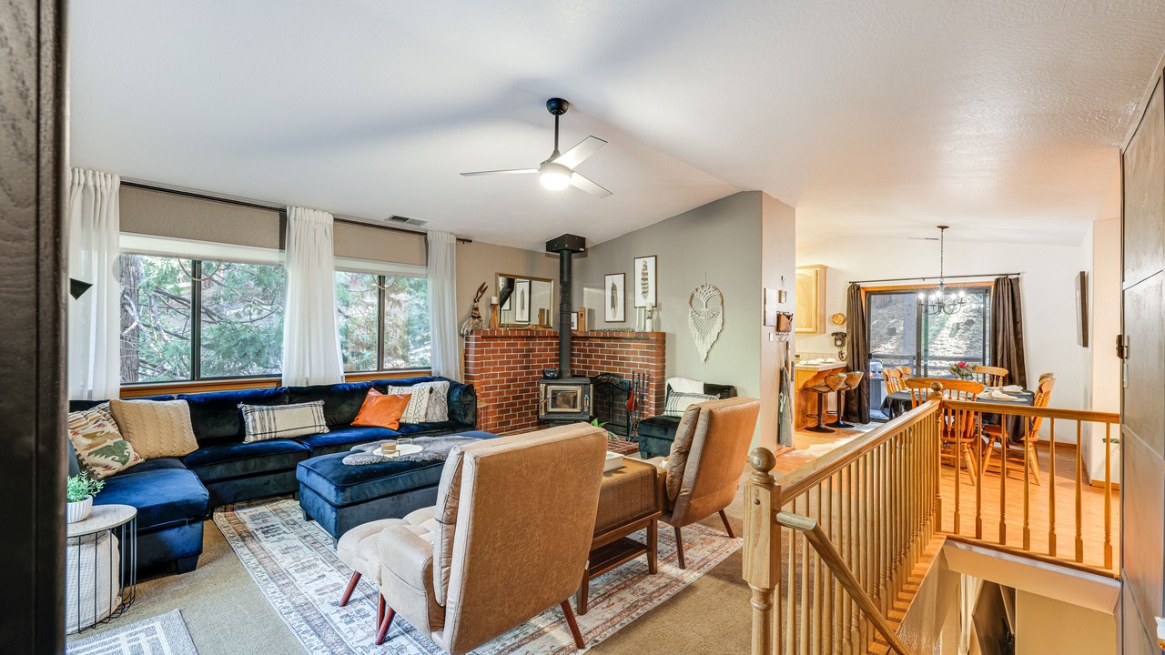 Photo of Livingroom in Twain Harte