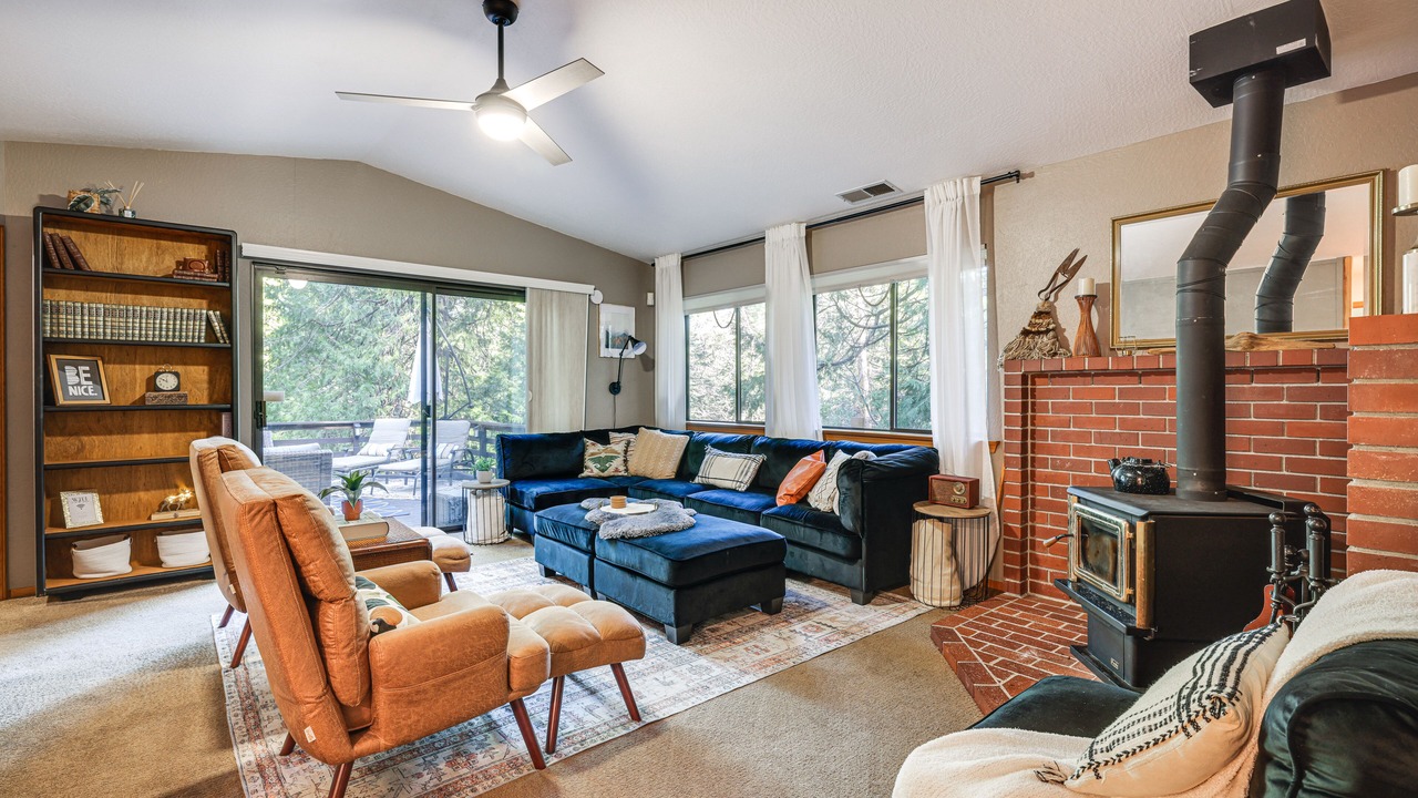 Photo of Livingroom in Twain Harte