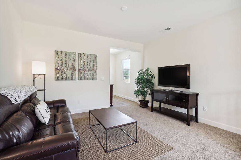 Photo of Livingroom in Carson City