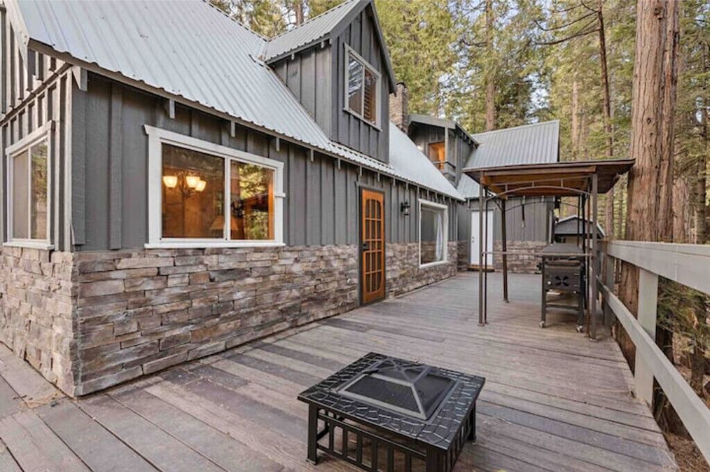 Photo of Patio Balcony in Shaver Lake