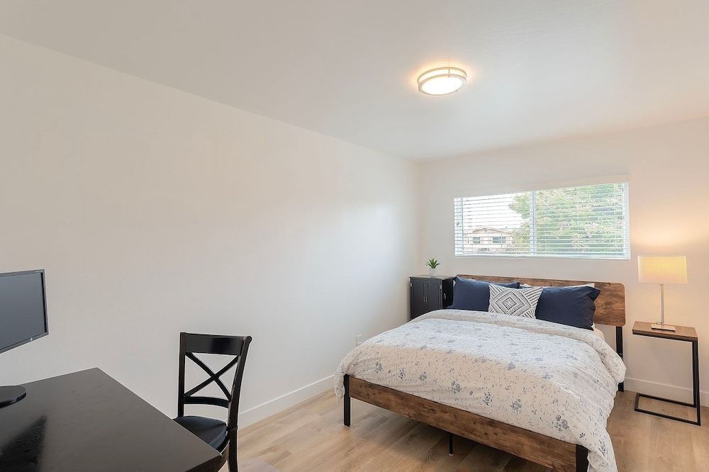 Photo of Bedroom in Del Rey Oaks