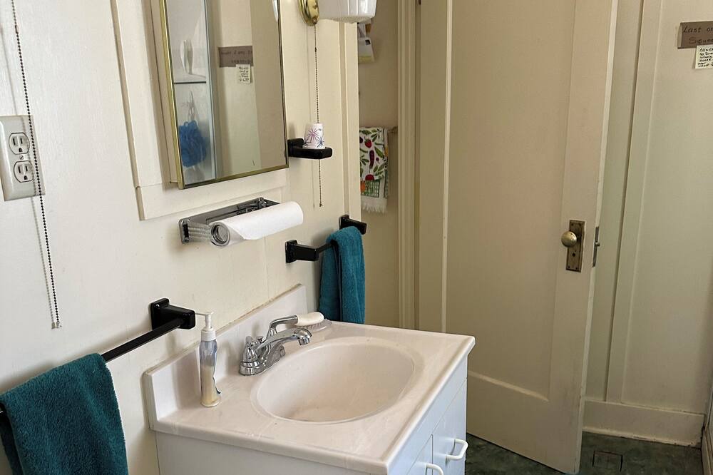 Photo of Bathroom in Mineral