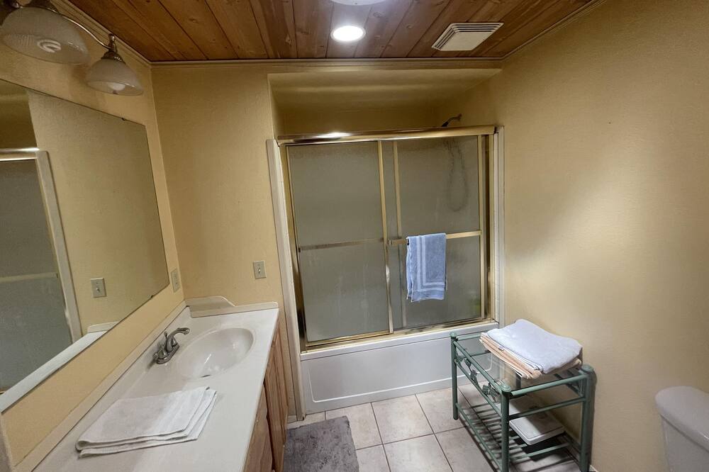 Photo of Bathroom in Altaville