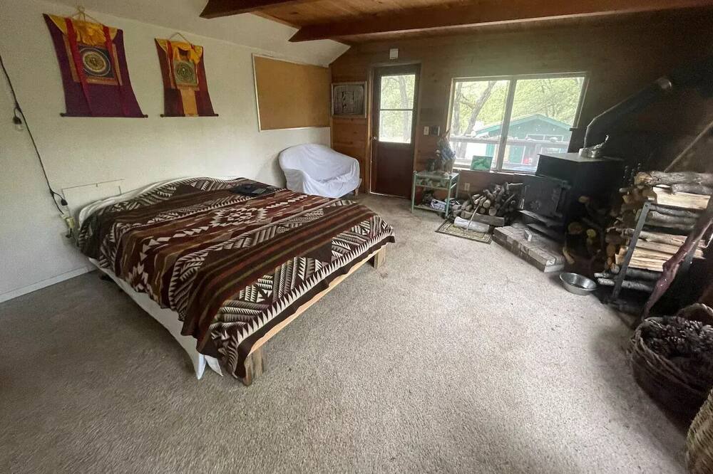 Photo of Bedroom in Altaville