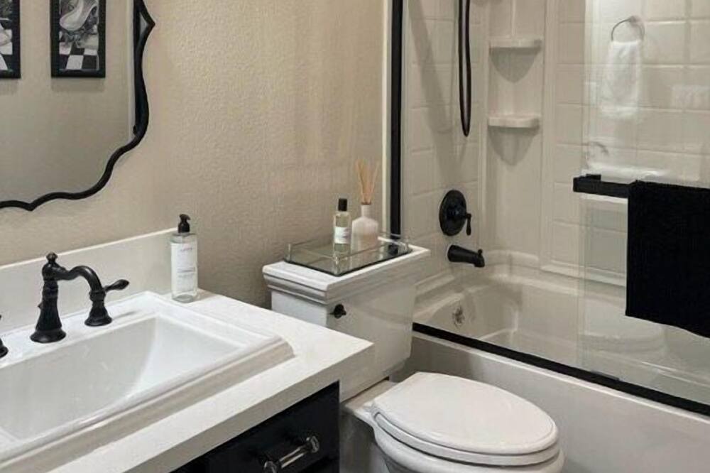 Photo of Bathroom in Tulare
