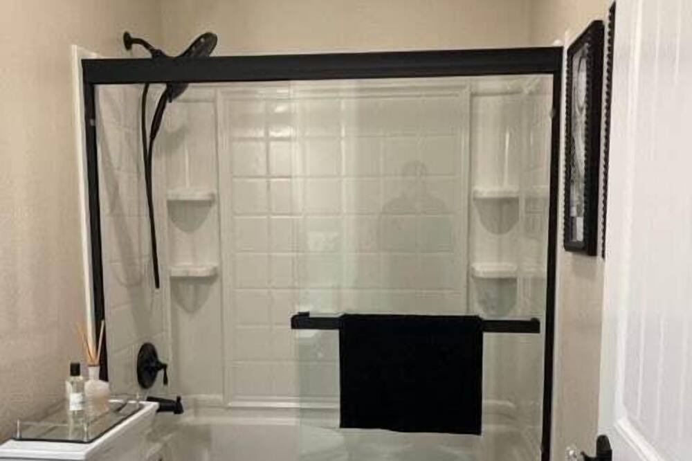 Photo of Bathroom in Tulare