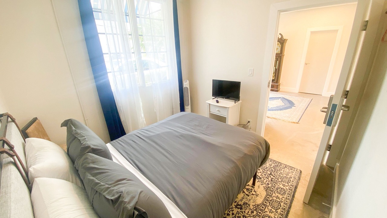 Photo of Bedroom in Lower State
