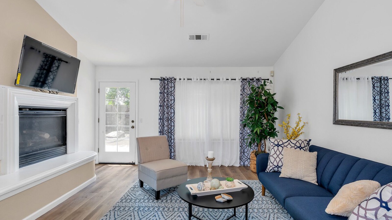 Photo of Livingroom in Merced