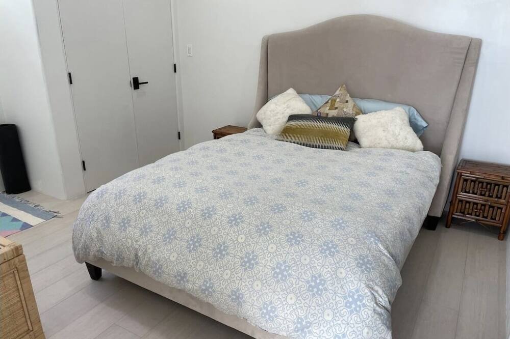 Photo of Bedroom in Berkeley Hills