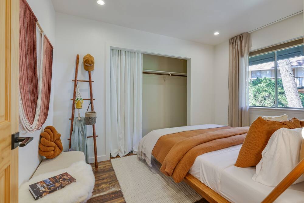 Photo of Bedroom in Groveland
