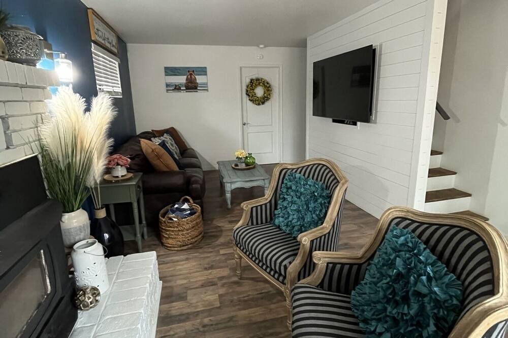 Photo of Livingroom in Mi-Wuk Village