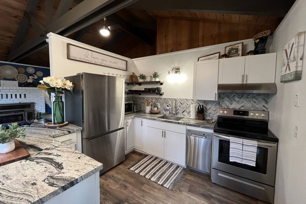 Photo of Kitchen in Mi-Wuk Village