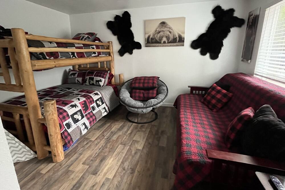Photo of Bedroom in Mi-Wuk Village