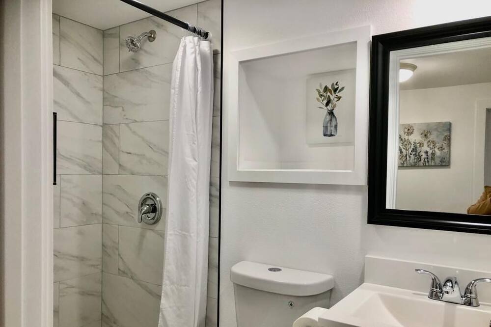 Photo of Bathroom in Ashland