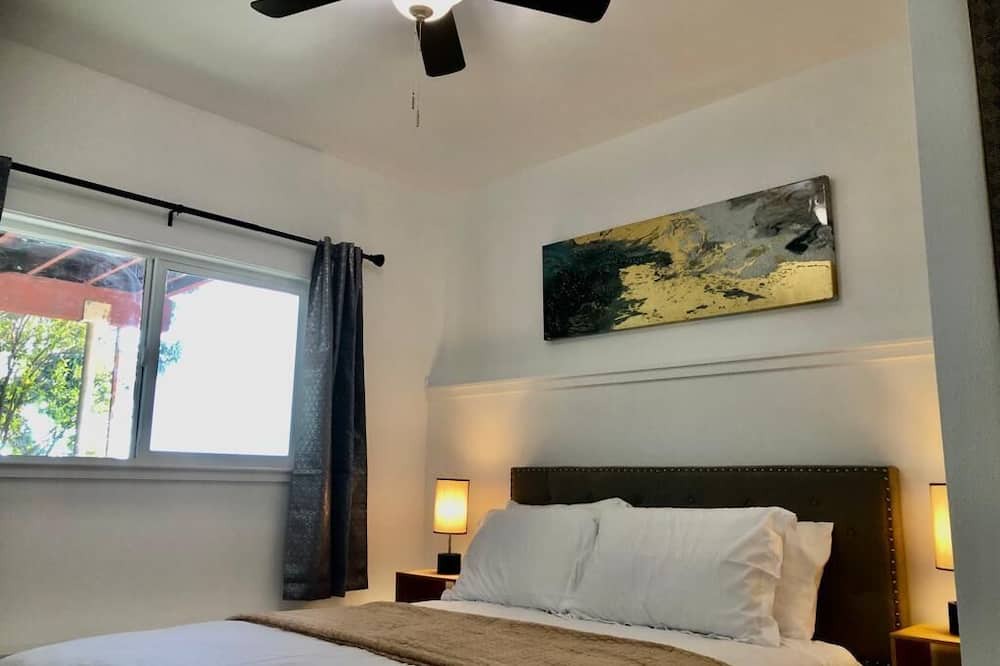 Photo of Bedroom in Ashland