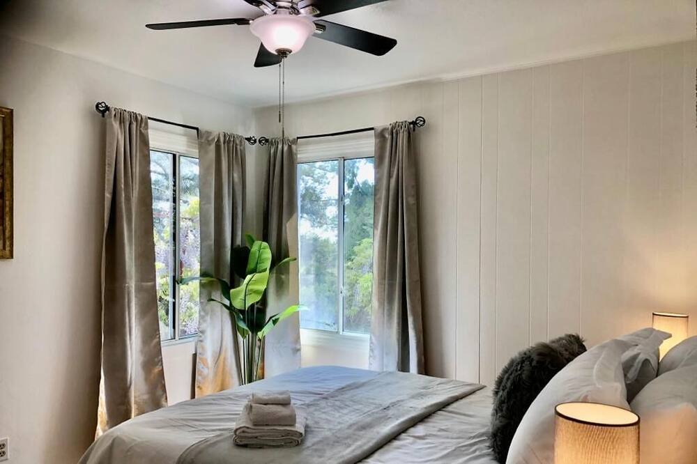 Photo of Bedroom in Ashland