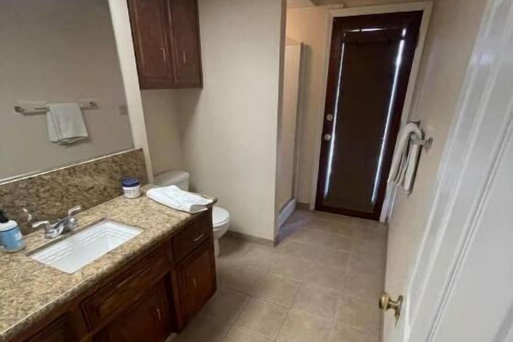 Photo of Bathroom in Greenacres