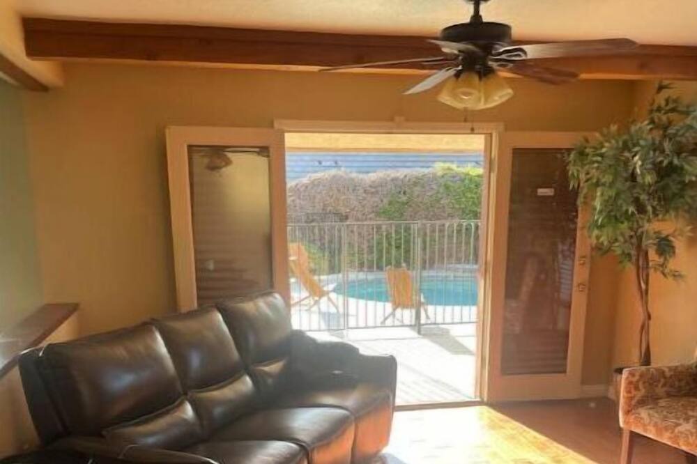 Photo of Livingroom in Greenacres