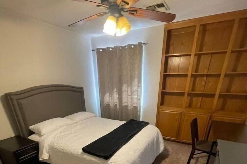 Photo of Bedroom in Greenacres