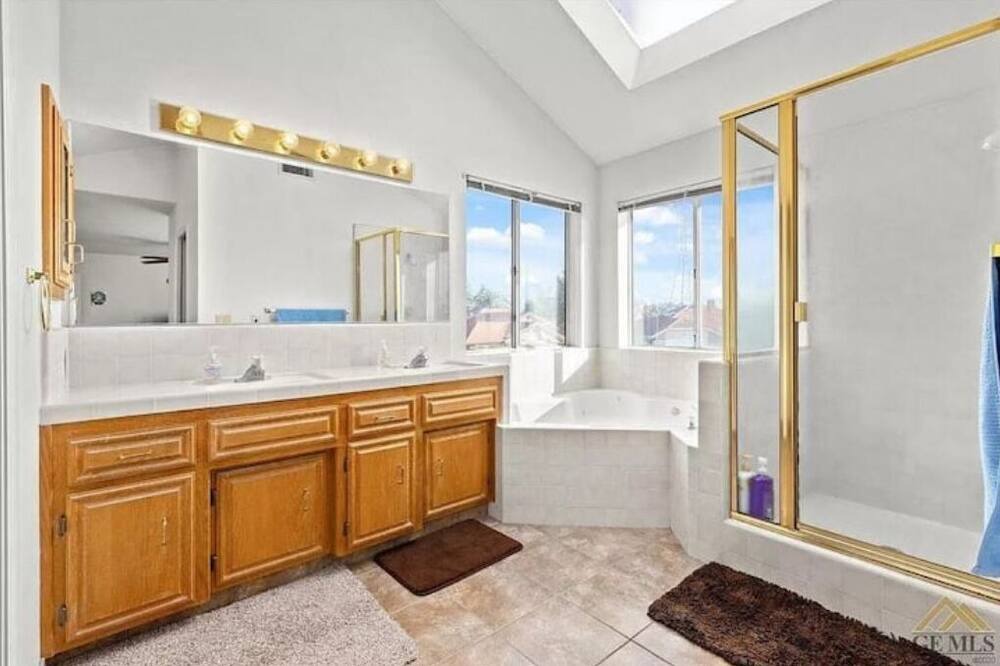 Photo of Bathroom in Greenacres