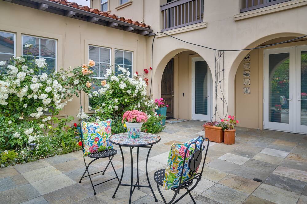 Photo of Patio Balcony in Monterey