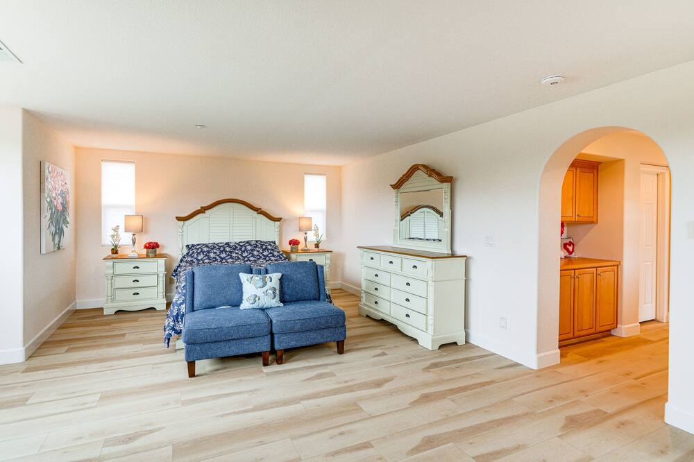 Photo of Bedroom in Monterey