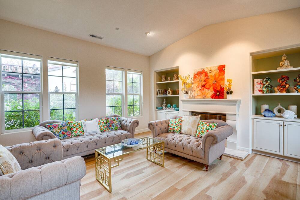 Photo of Livingroom in Monterey