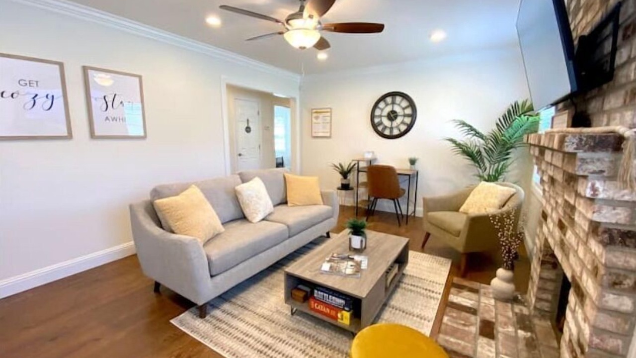 Photo of Livingroom in Castro Valley