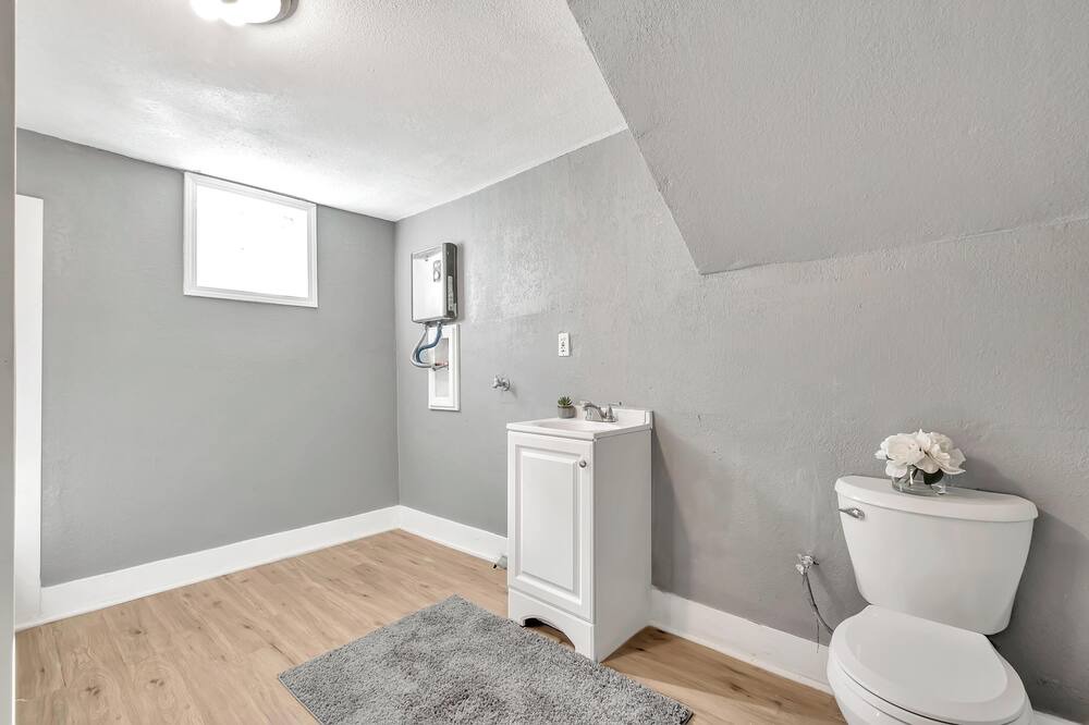 Photo of Bathroom in Oakland