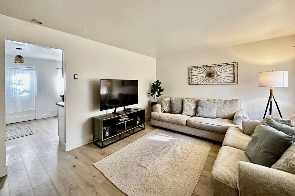 Photo of Livingroom in Turlock