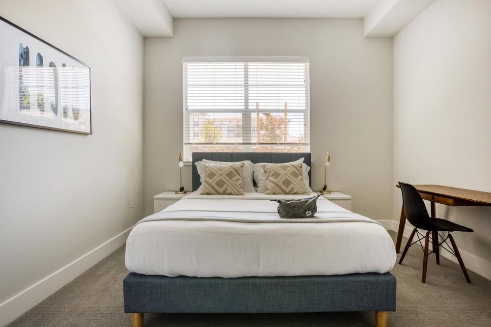 Photo of Bedroom in Centerville