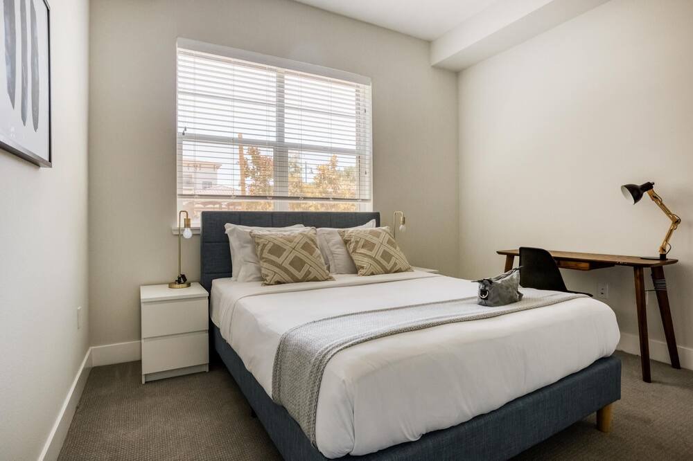 Photo of Bedroom in Centerville