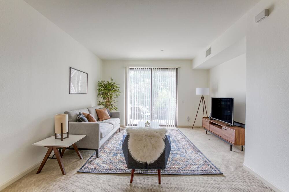 Photo of Livingroom in Cupertino