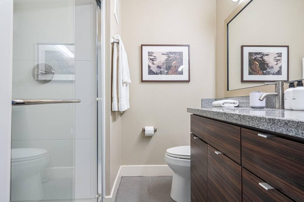 Photo of Bathroom in East San Mateo