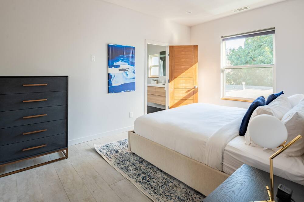 Photo of Bedroom in Northside